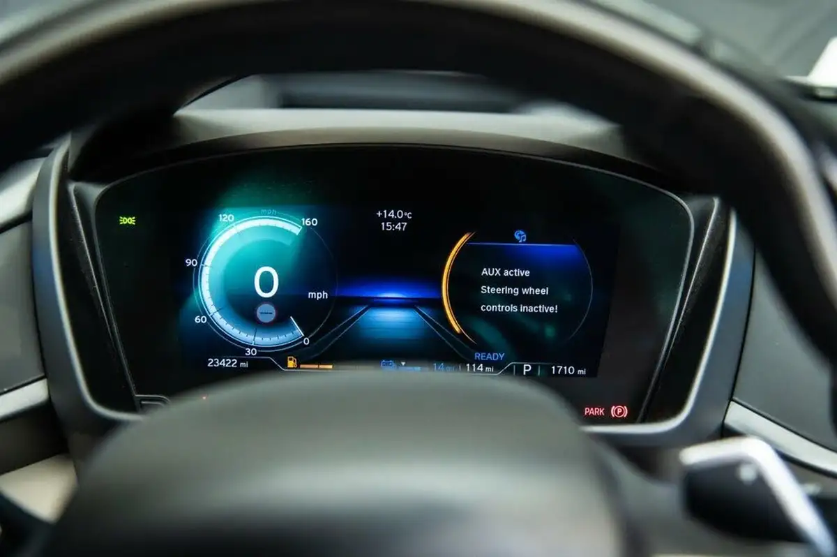 2016-bmw-i8-15-big-14
