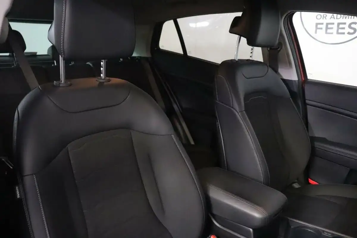 2024-kia-sportage-16-t-gdi-3-261bhp-awd-phev-auto-big-18