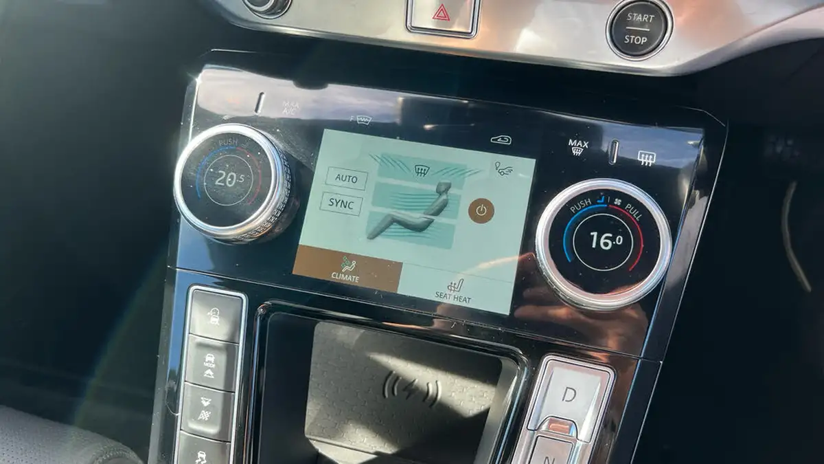 2022-jaguar-i-pace-ev400-hse-black-big-19