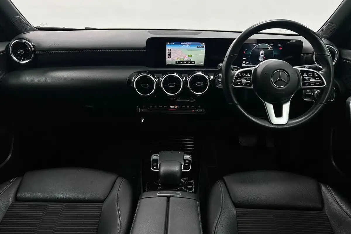 2019-mercedes-benz-a-class-15d-a180d-sport-hatchback-5d-7g-dct-big-4