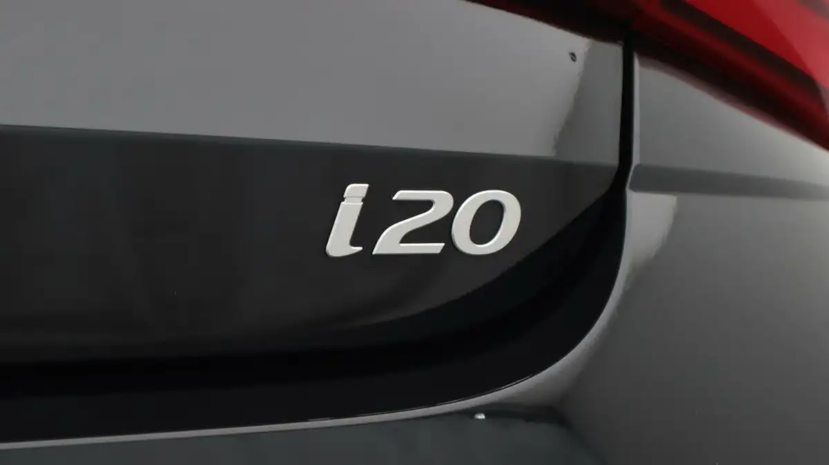 2024-hyundai-i20-10-t-gdi-advance-big-22