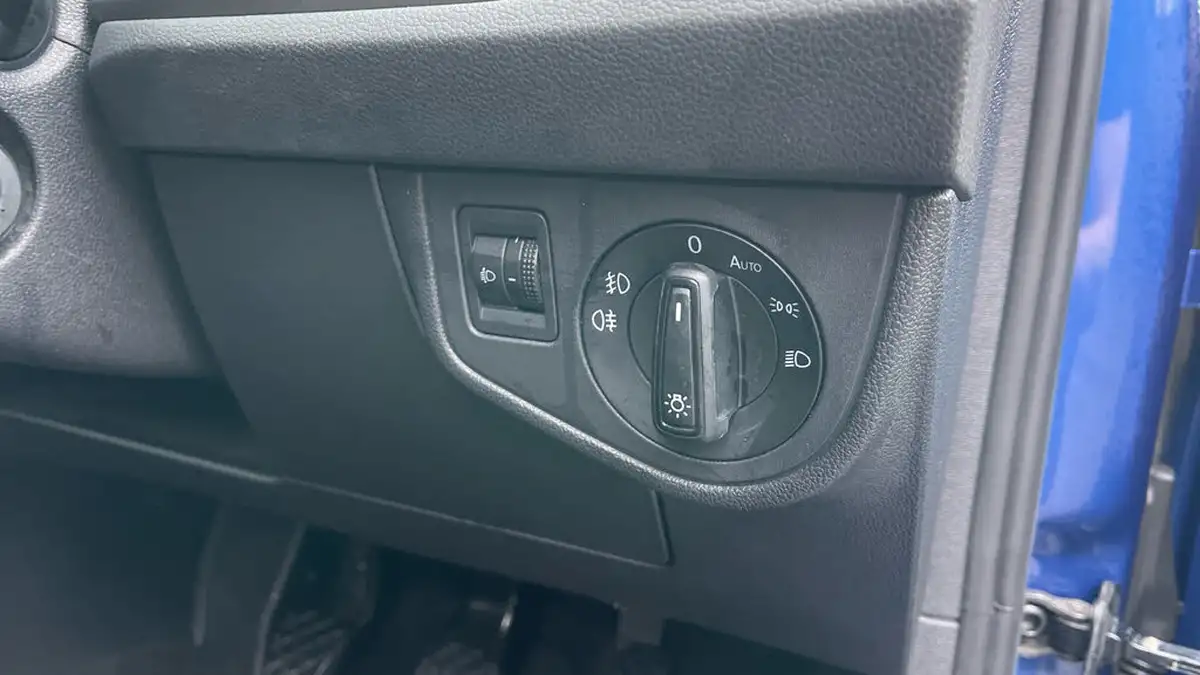 2021-volkswagen-polo-10-match-big-24