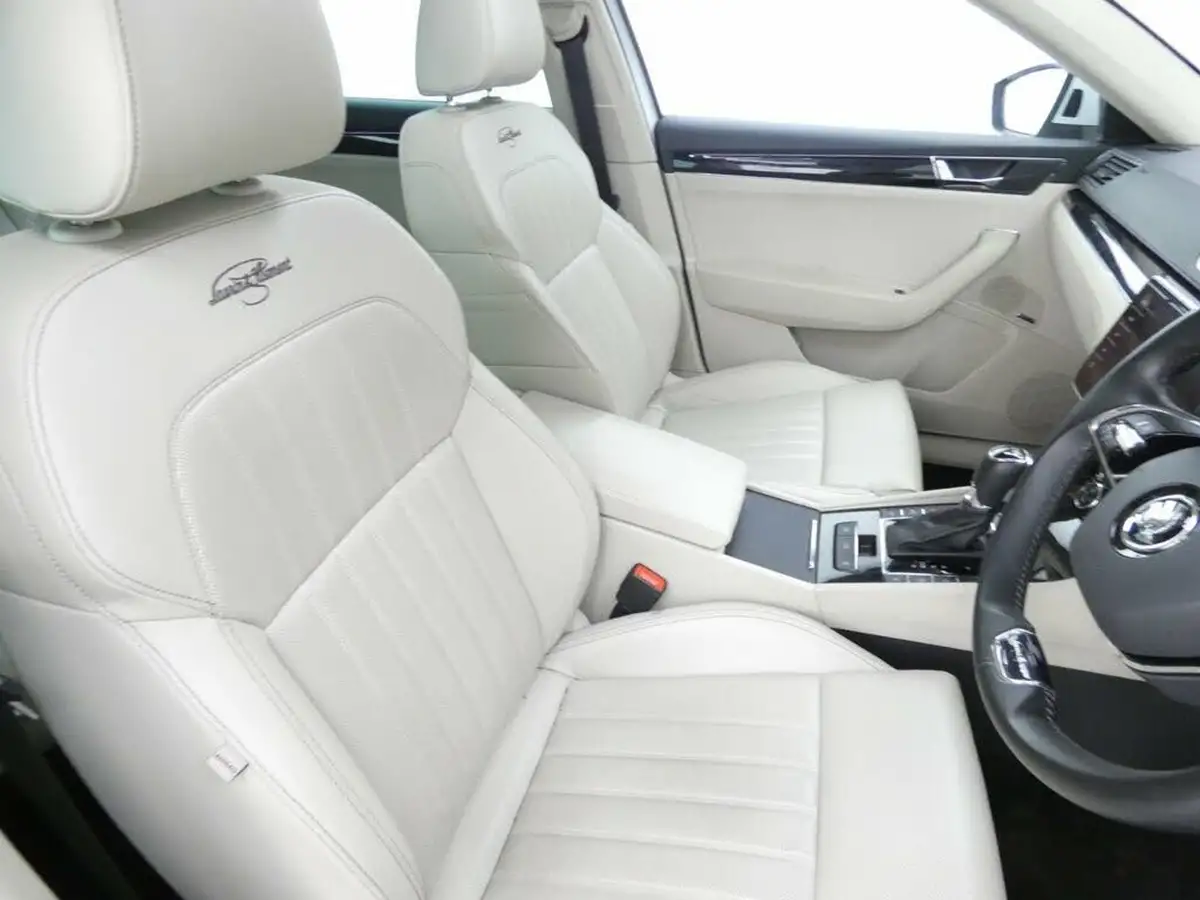 2021-skoda-superb-14-tsi-laurin-klement-hatchback-big-9