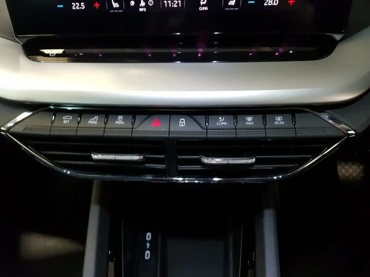 2024-skoda-octavia-15-tsi-e-tec-se-l-estate-big-9