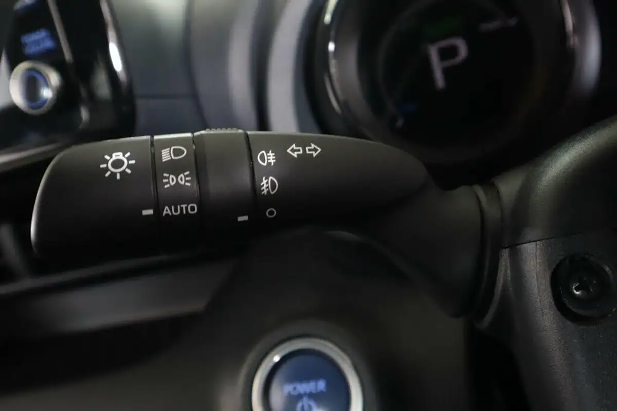 2022-toyota-yaris-15-vvt-i-dynamic-big-16