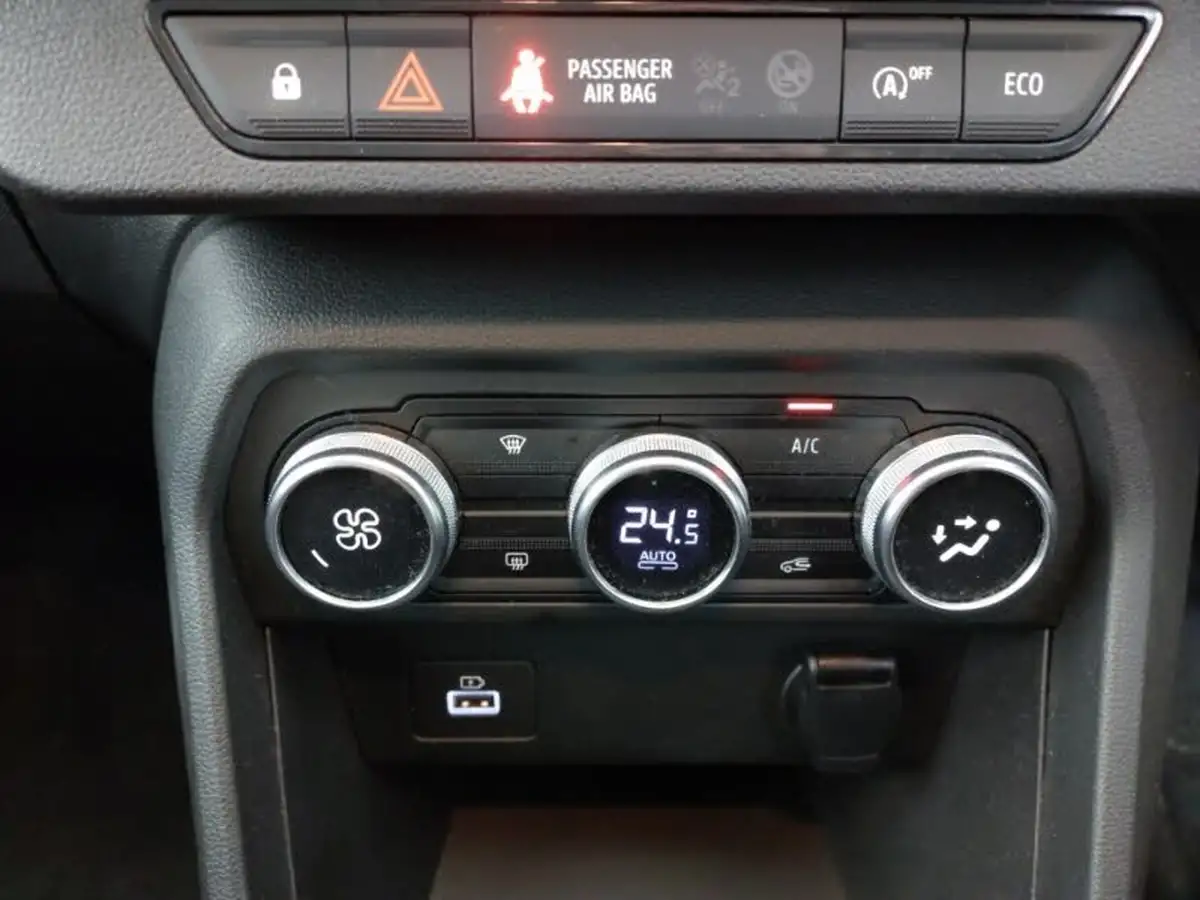 2022-dacia-sandero-stepway-10-tce-prestige-90bhp-big-17