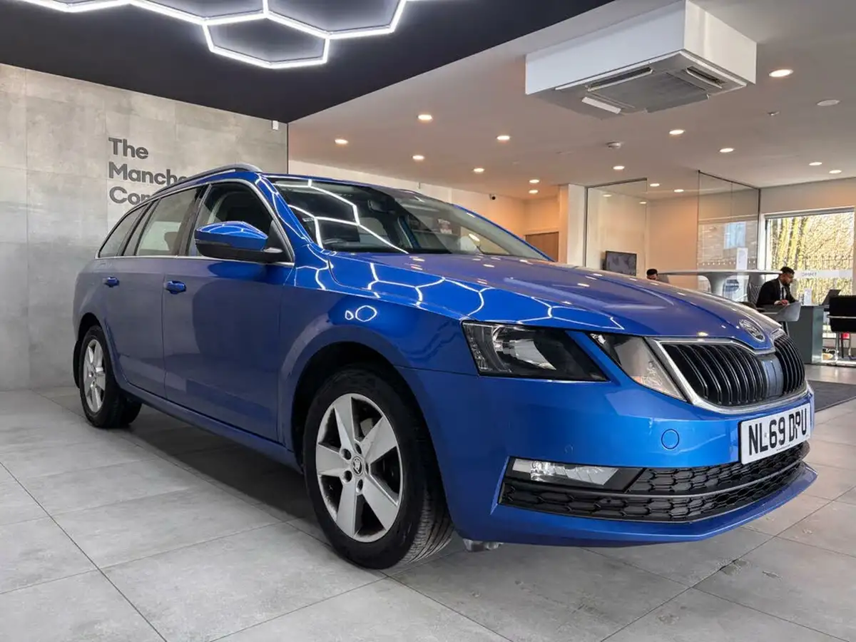 2019-skoda-octavia-16tdi-se-technology-estate-big-3