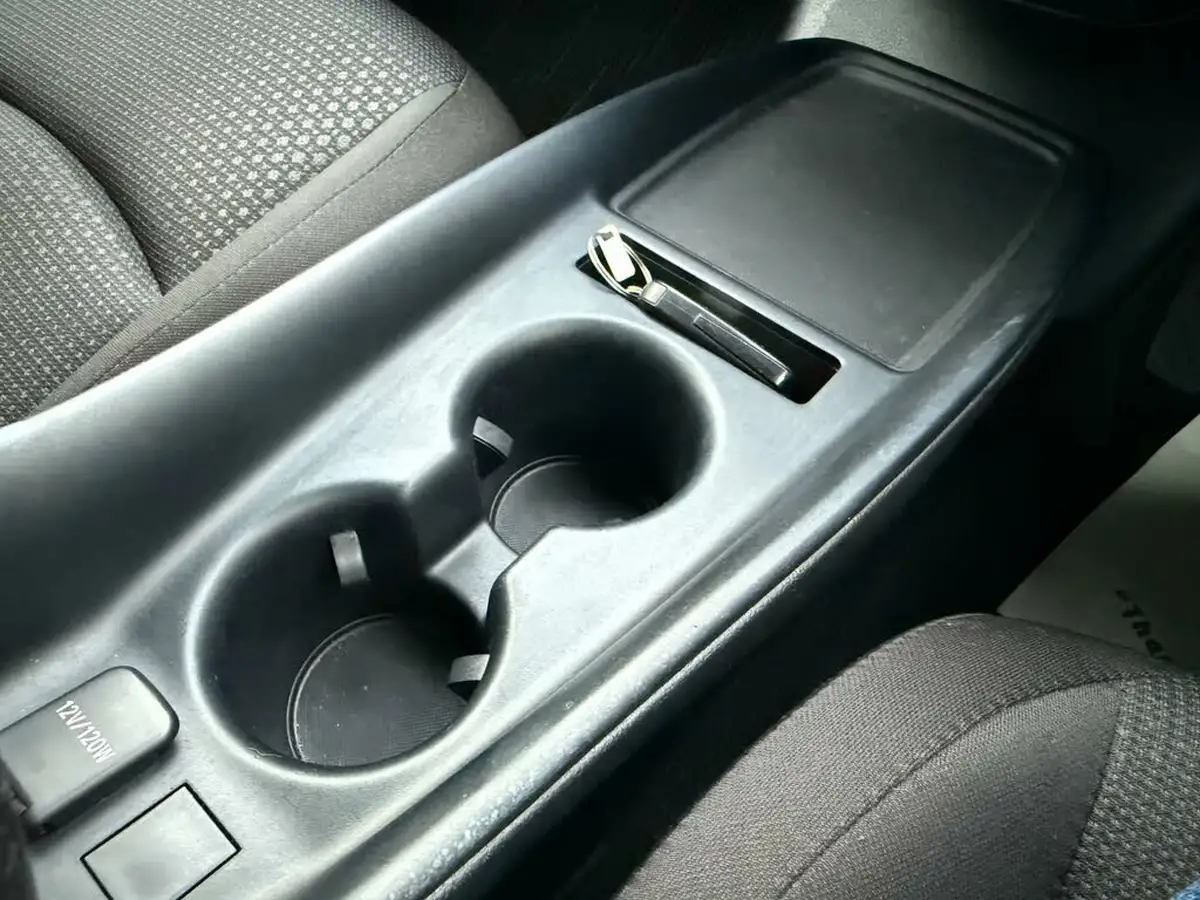 2019-toyota-prius-big-43