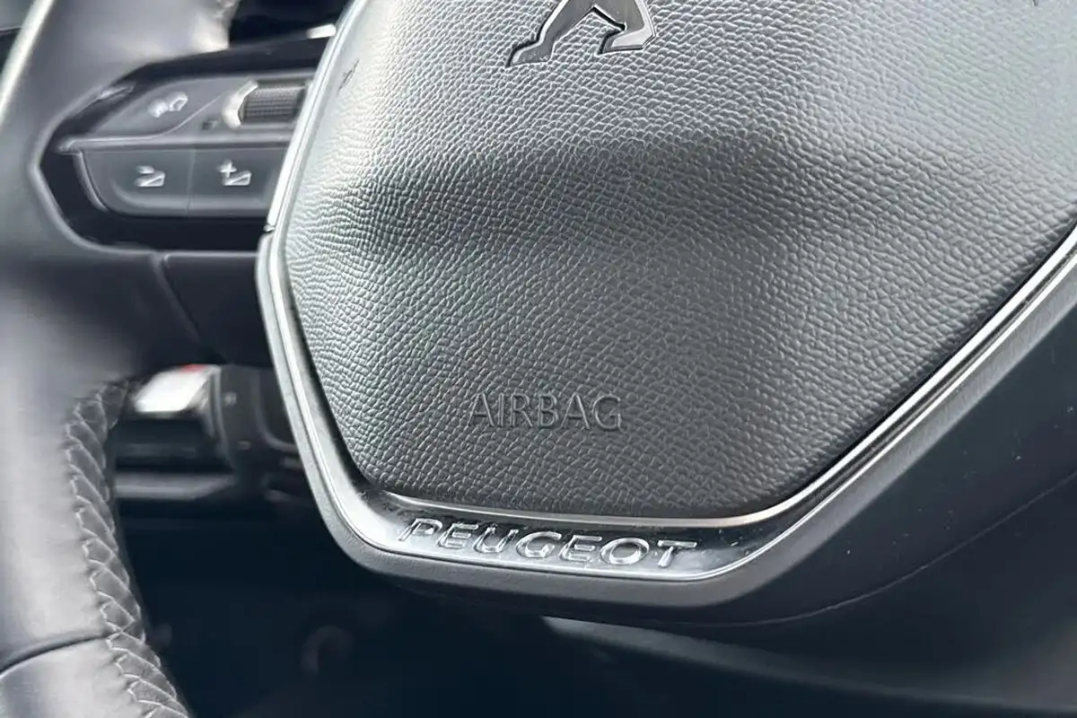 2021-peugeot-3008-suv-12-puretech-allure-premium-big-26