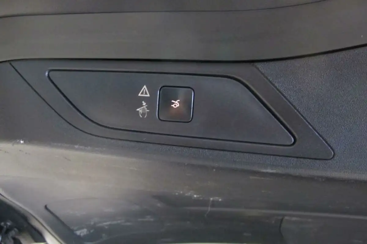 2019-citroen-grand-c4-spacetourer-12-puretech-flair-big-13