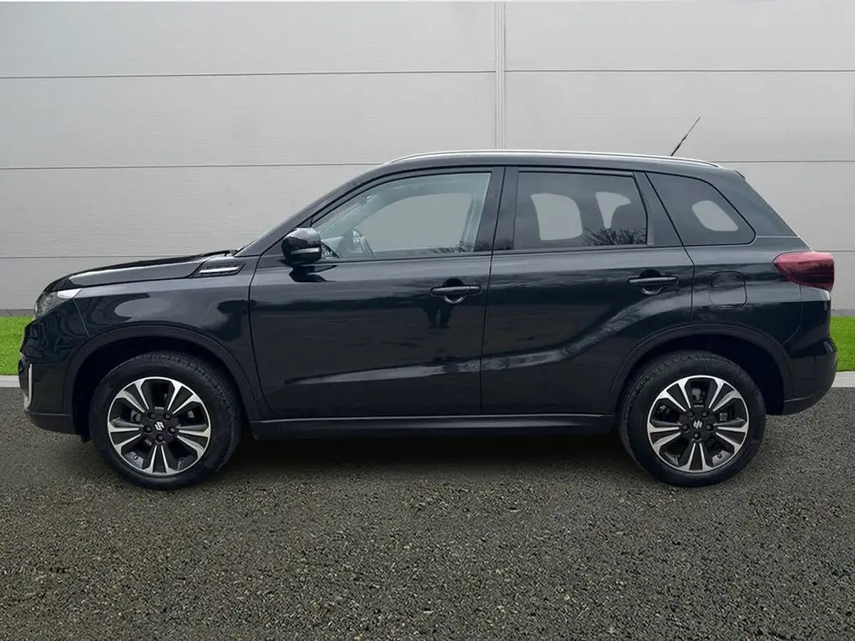 2022-suzuki-vitara-15-sz5-big-3