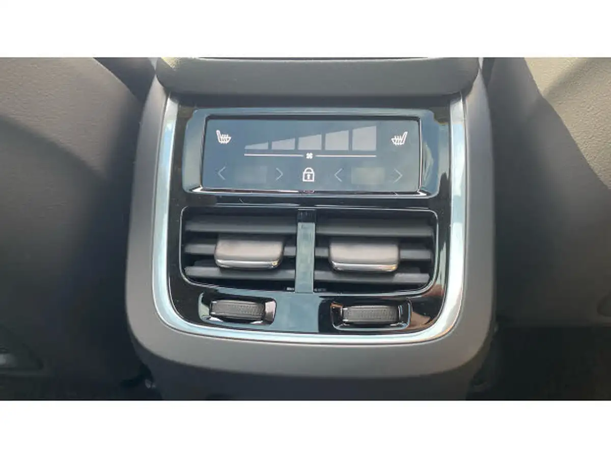 2024-volvo-xc90-20-t8-ultra-dark-big-30