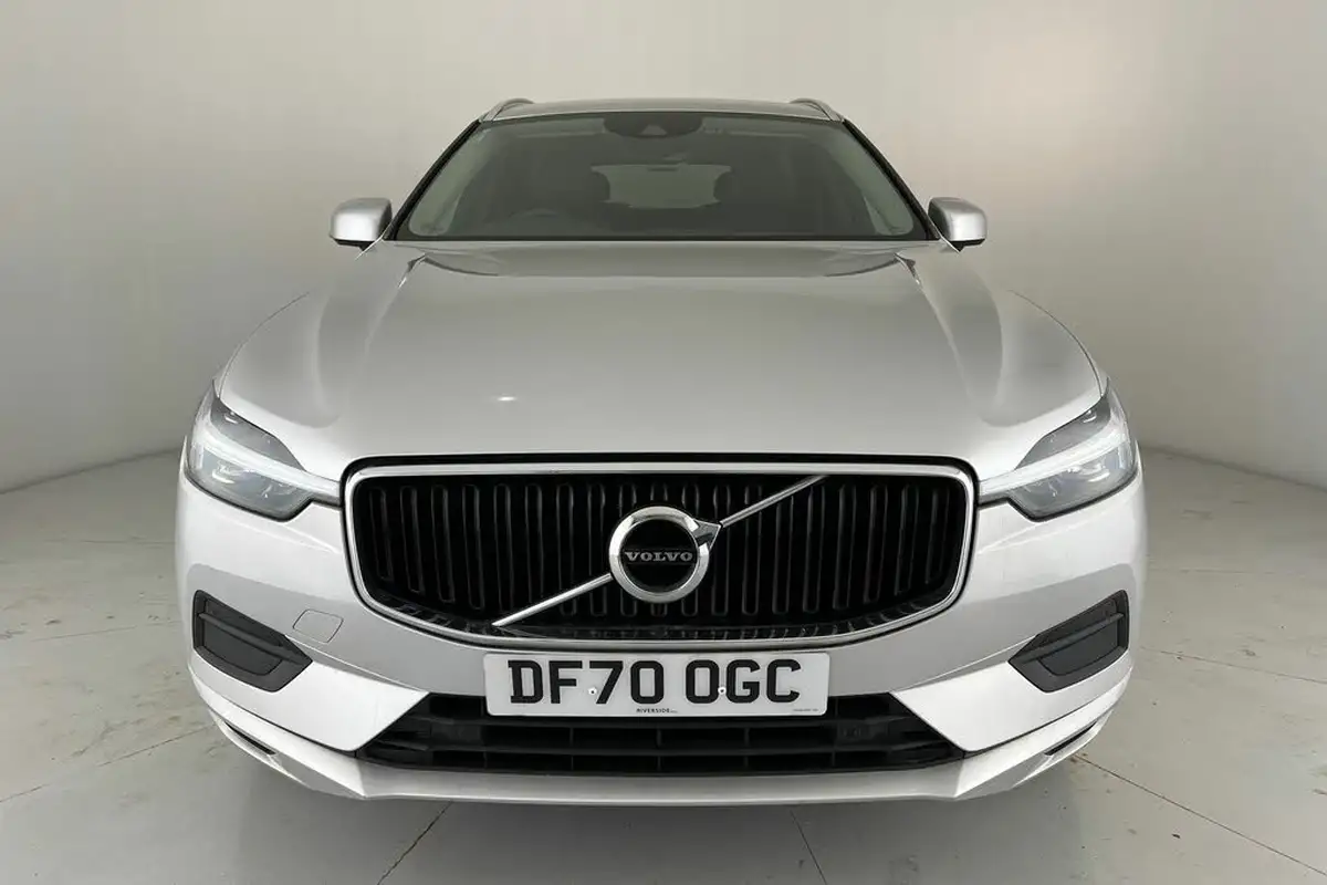 2021-volvo-xc60-20td-b4-momentum-awd-big-24