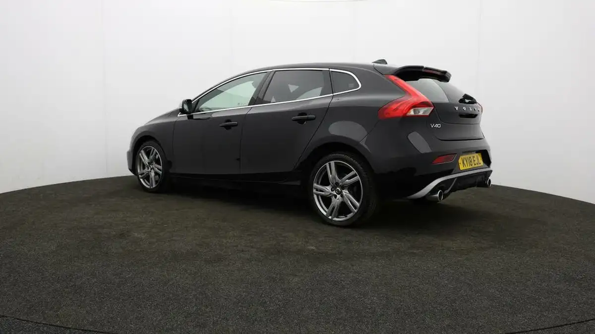 2018-volvo-v40-20td-d3-r-design-pro-big-66