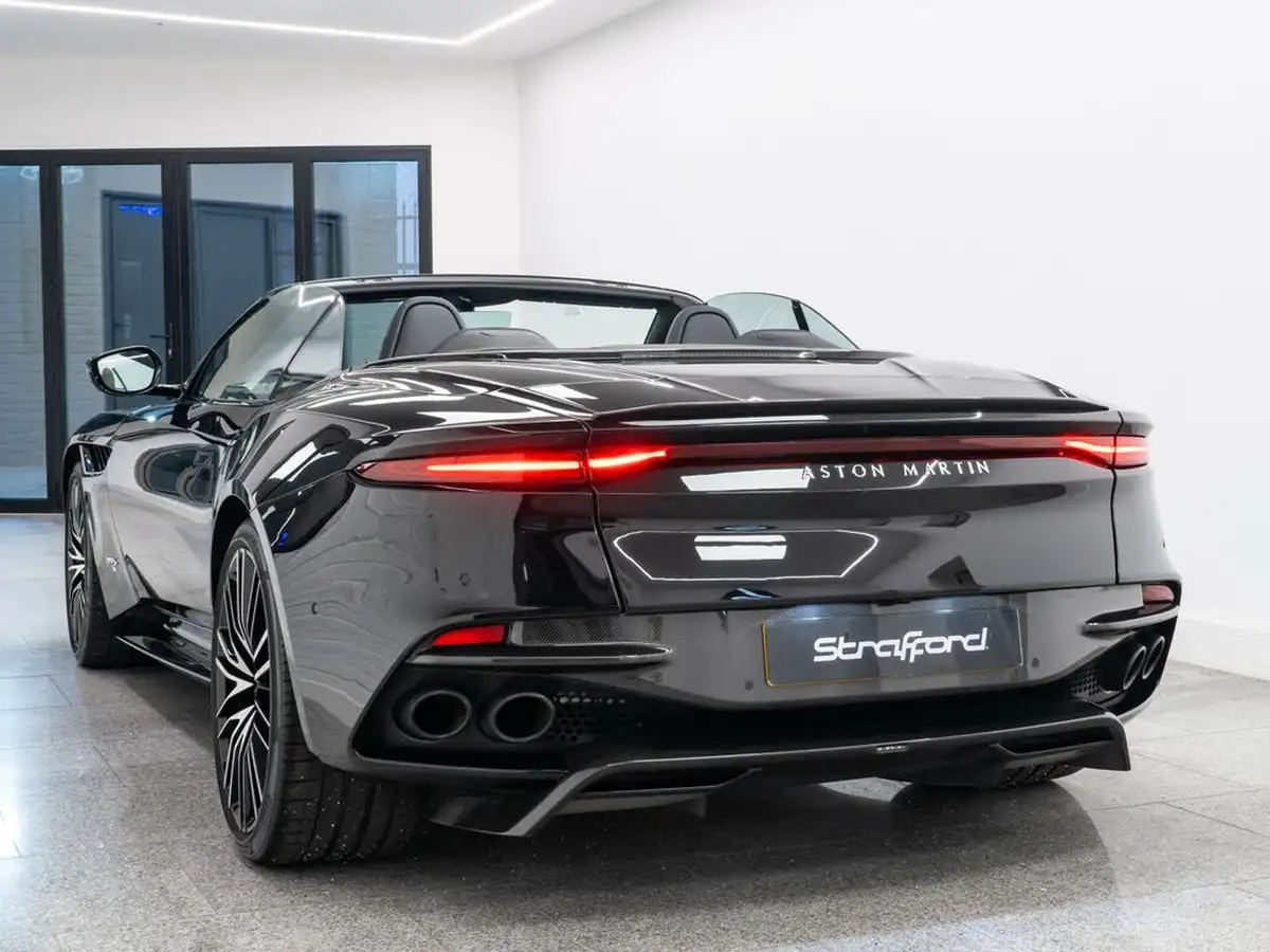 2019-aston-martin-dbs-52-v12-superleggera-volante-big-3
