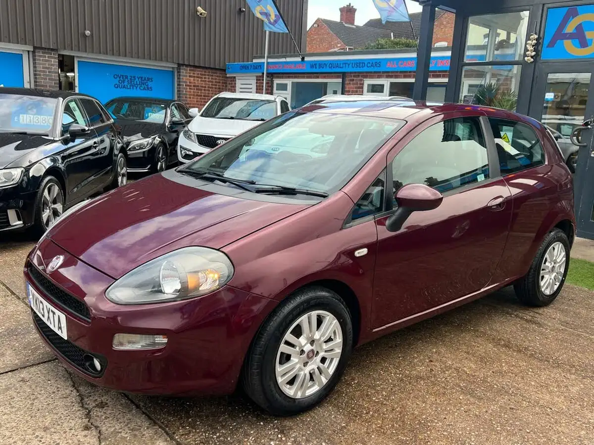 2013-fiat-punto-14-easy-8v-77bhp-brio-3d-big-16