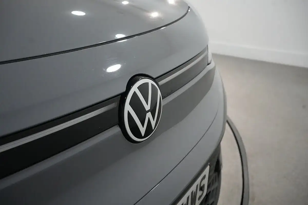 2022-volkswagen-id5-e-style-174ps-big-14