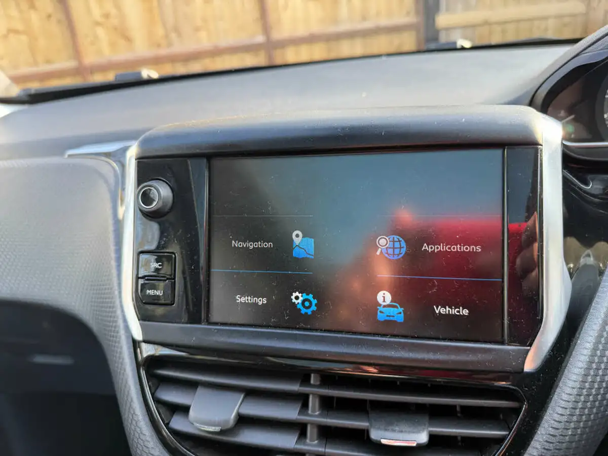 2019-peugeot-2008-suv-12-puretech-gt-line-110bhp-eat6-big-56