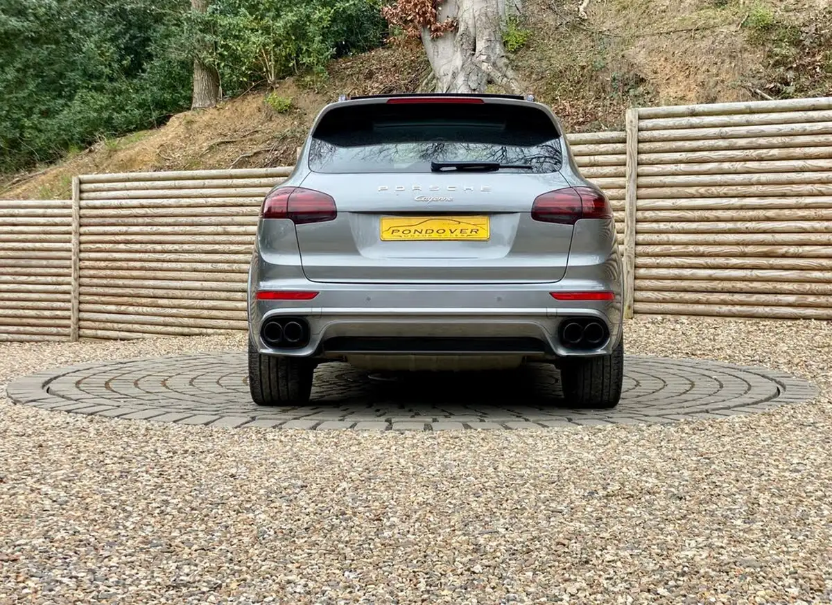 2016-porsche-cayenne-30td-big-19
