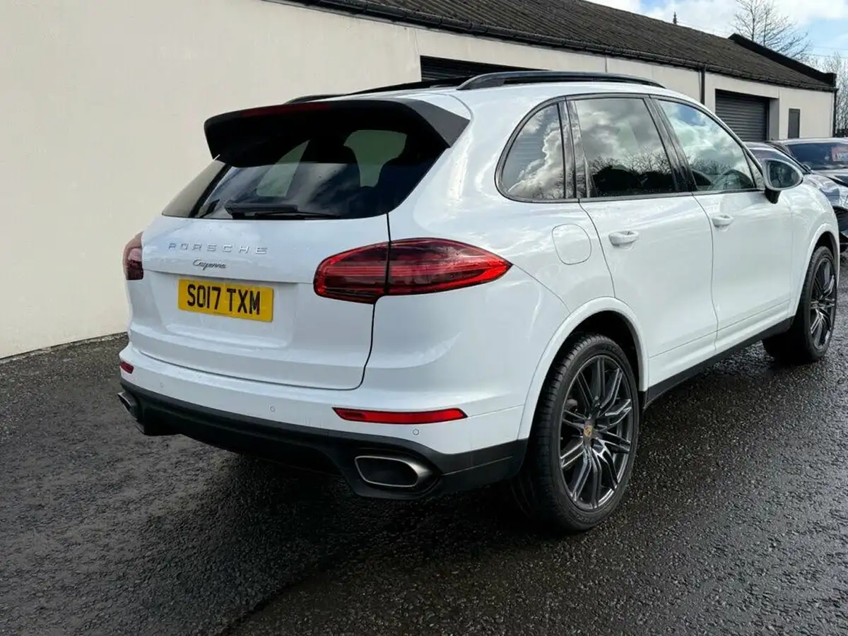 2017-porsche-cayenne-30td-diesel-big-3