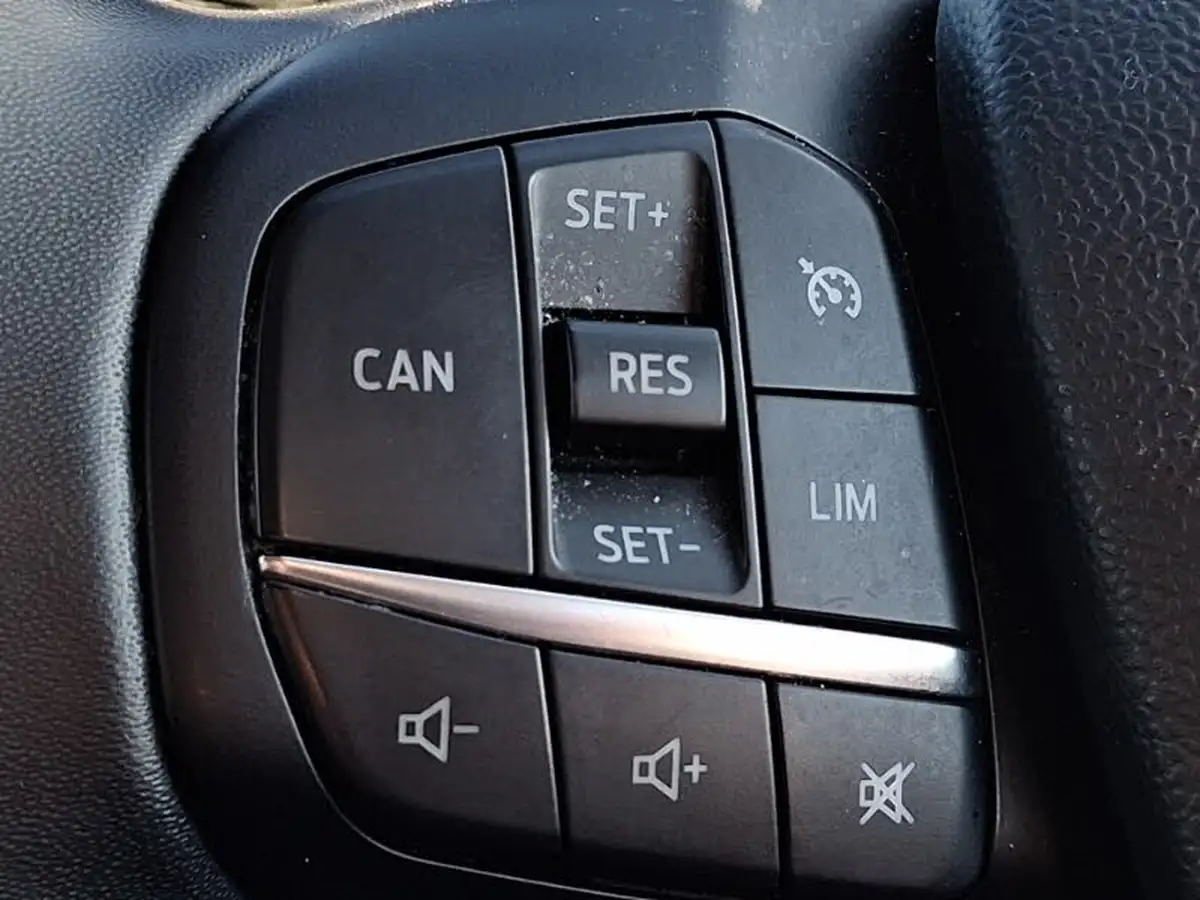 2022-ford-puma-suv-10-titanium-125ps-auto-big-11