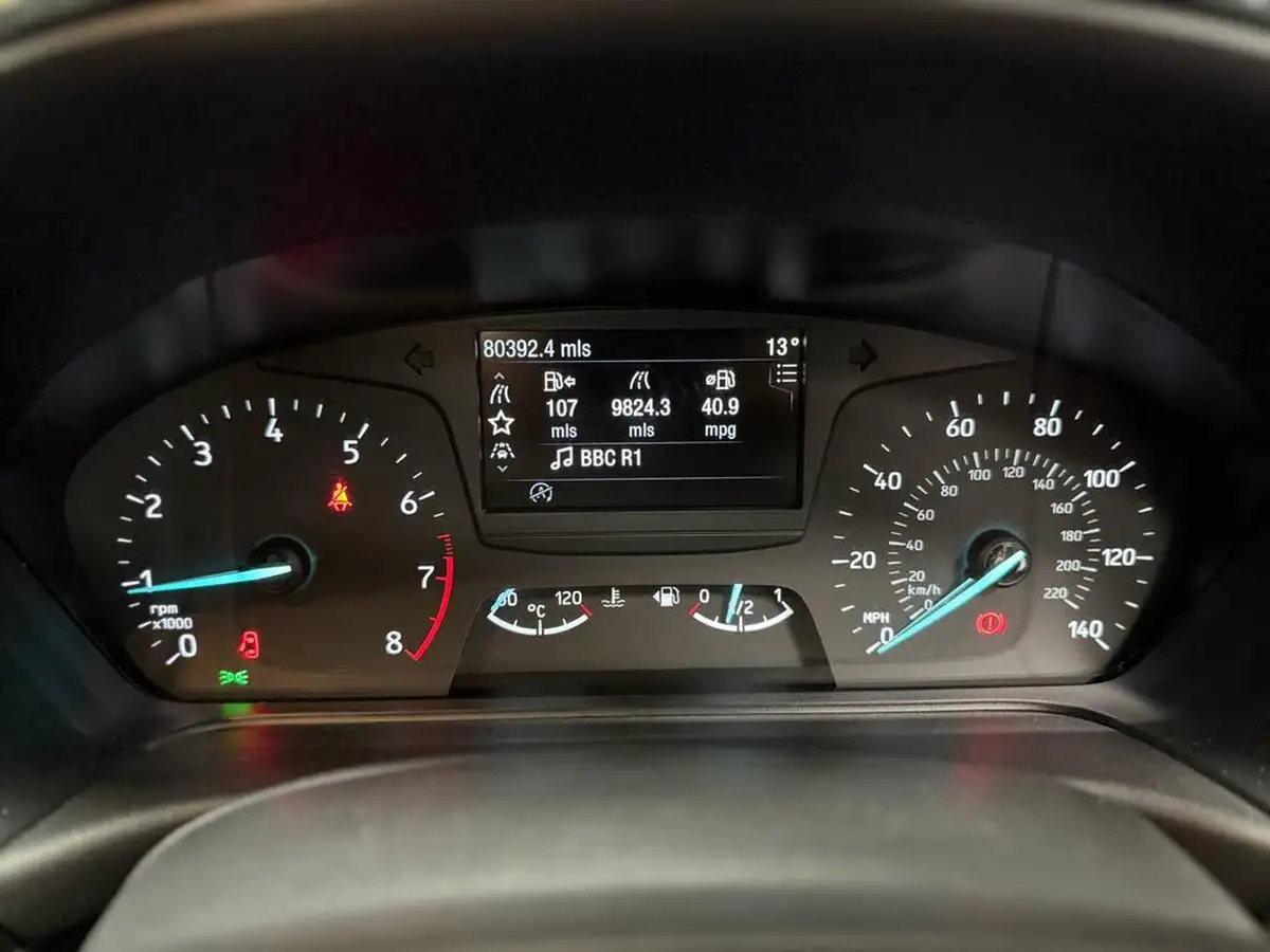 2018-ford-fiesta-10t-st-line-125ps-3d-big-40