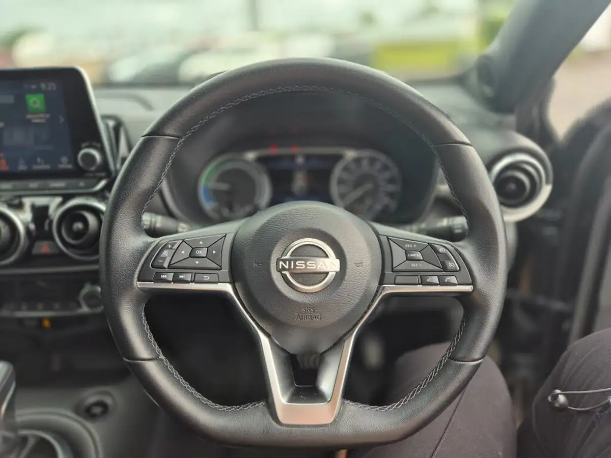 2022-nissan-juke-16-hybrid-premiere-edition-big-13