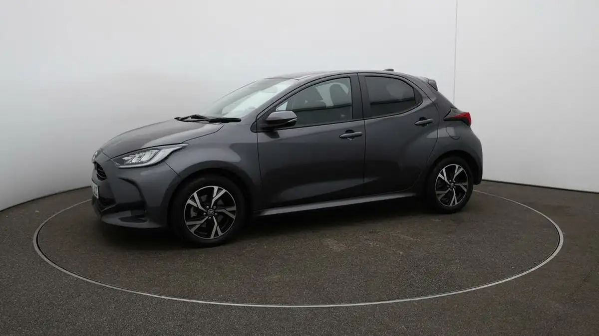 2024-toyota-yaris-15-vvt-i-design-big-65