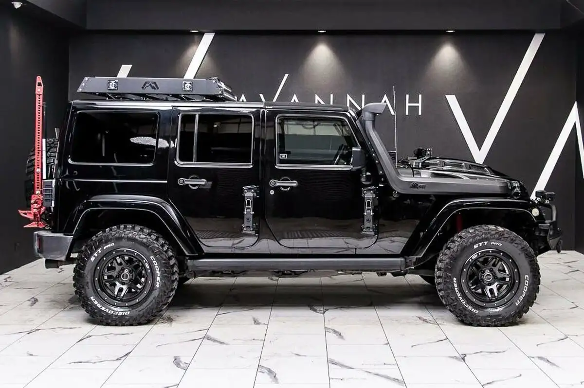2016-jeep-wrangler-36-overland-5d-big-13