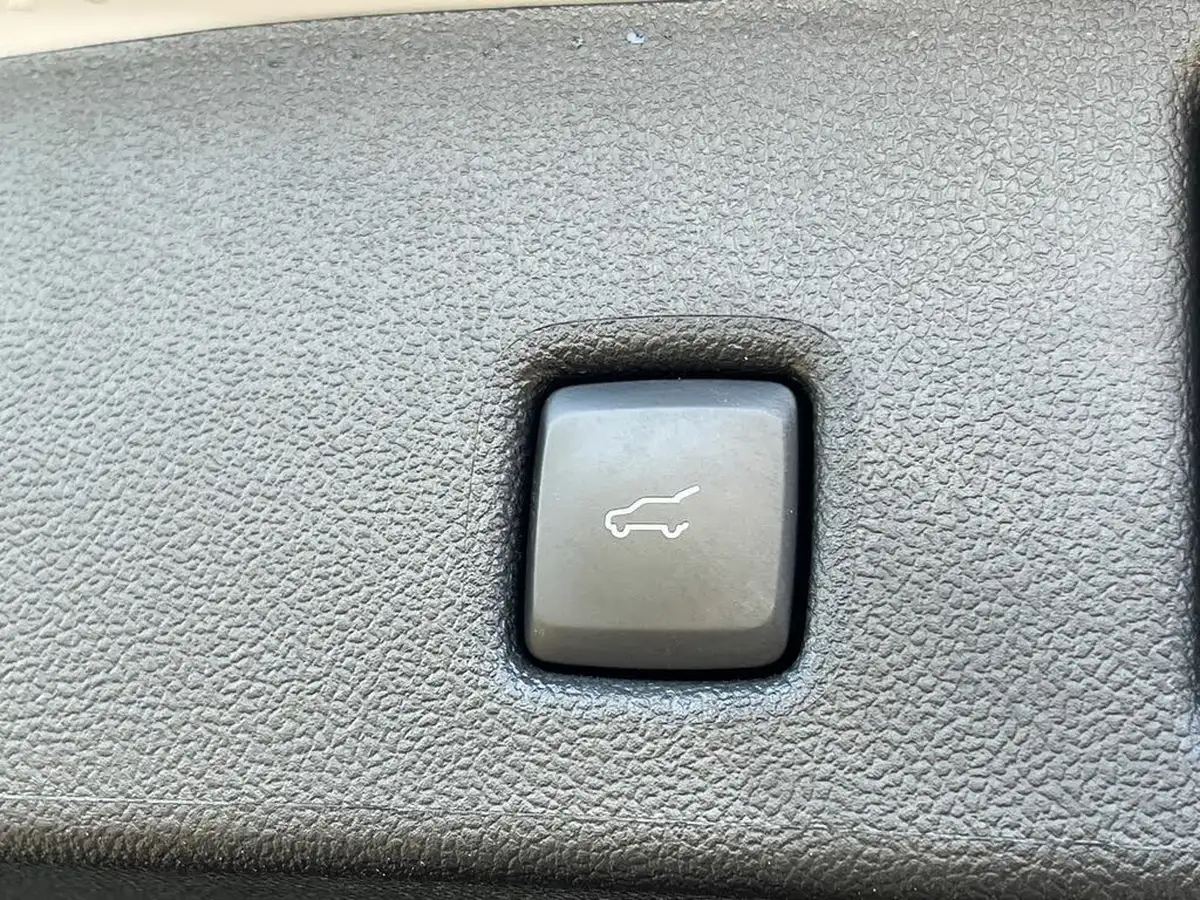 2023-ford-kuga-25t-graphite-tech-edition-225ps-phev-big-23
