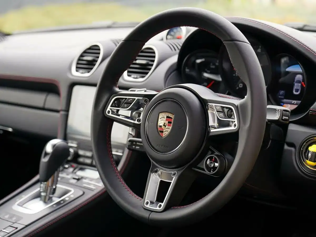 2025-porsche-cayman-718-20-cayman-pdk-big-6