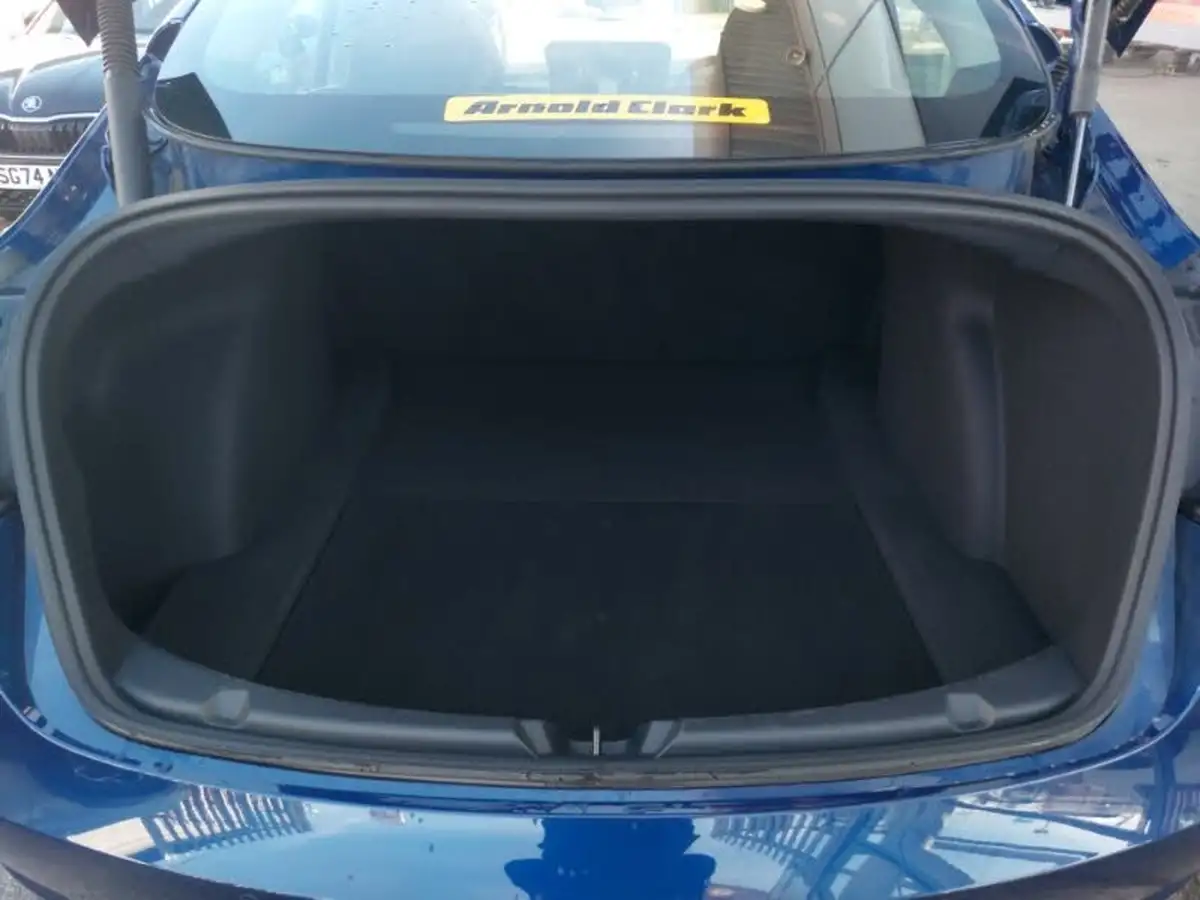 2021-tesla-model-3-e-long-range-awd-big-7
