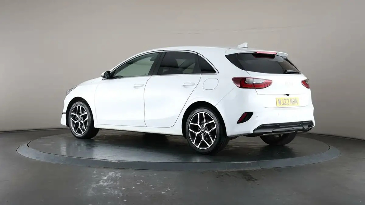 2022-kia-ceed-15-t-gdi-3-hatchback-big-66