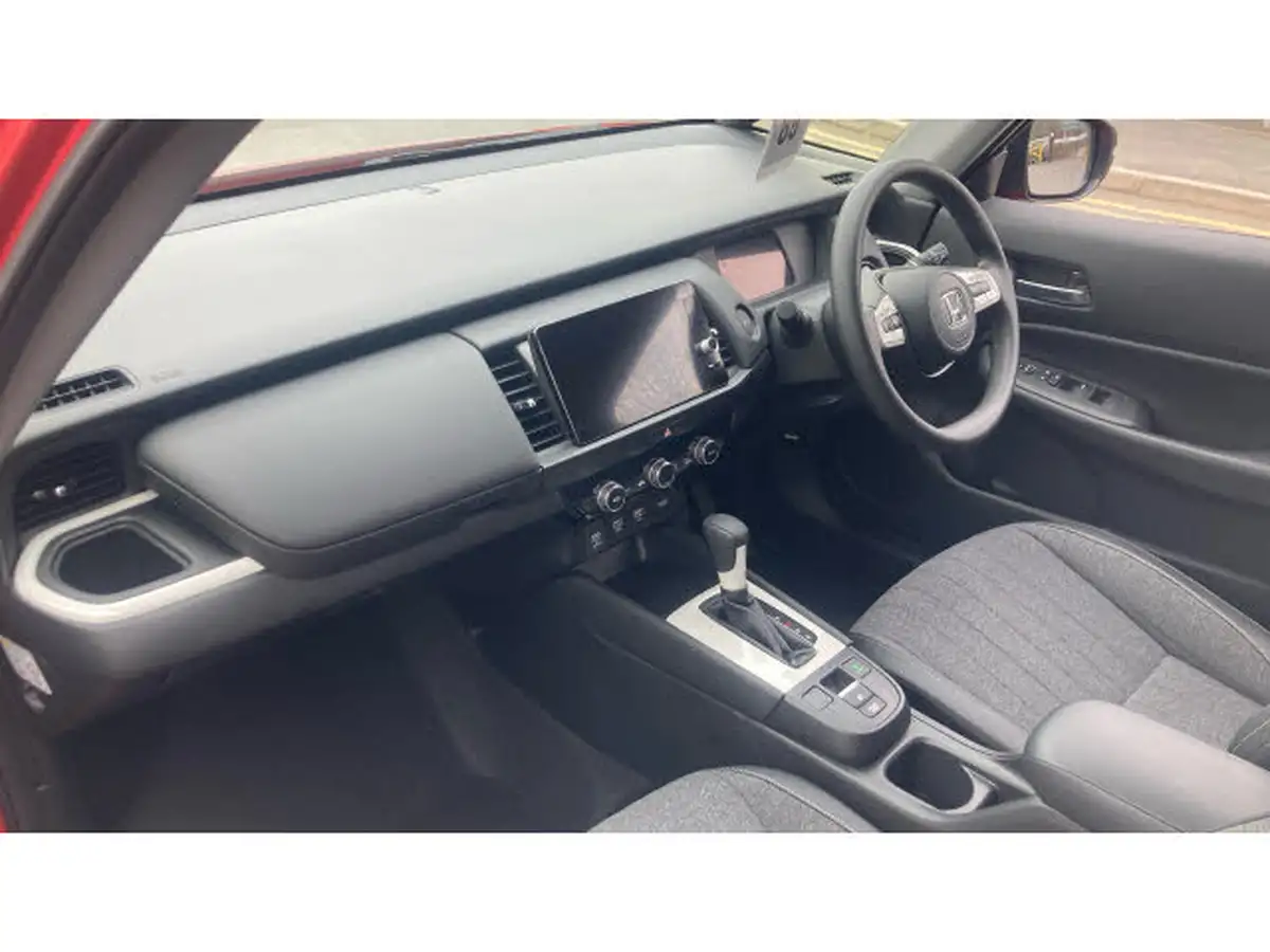 2023-honda-jazz-15-i-mmd-sr-big-1