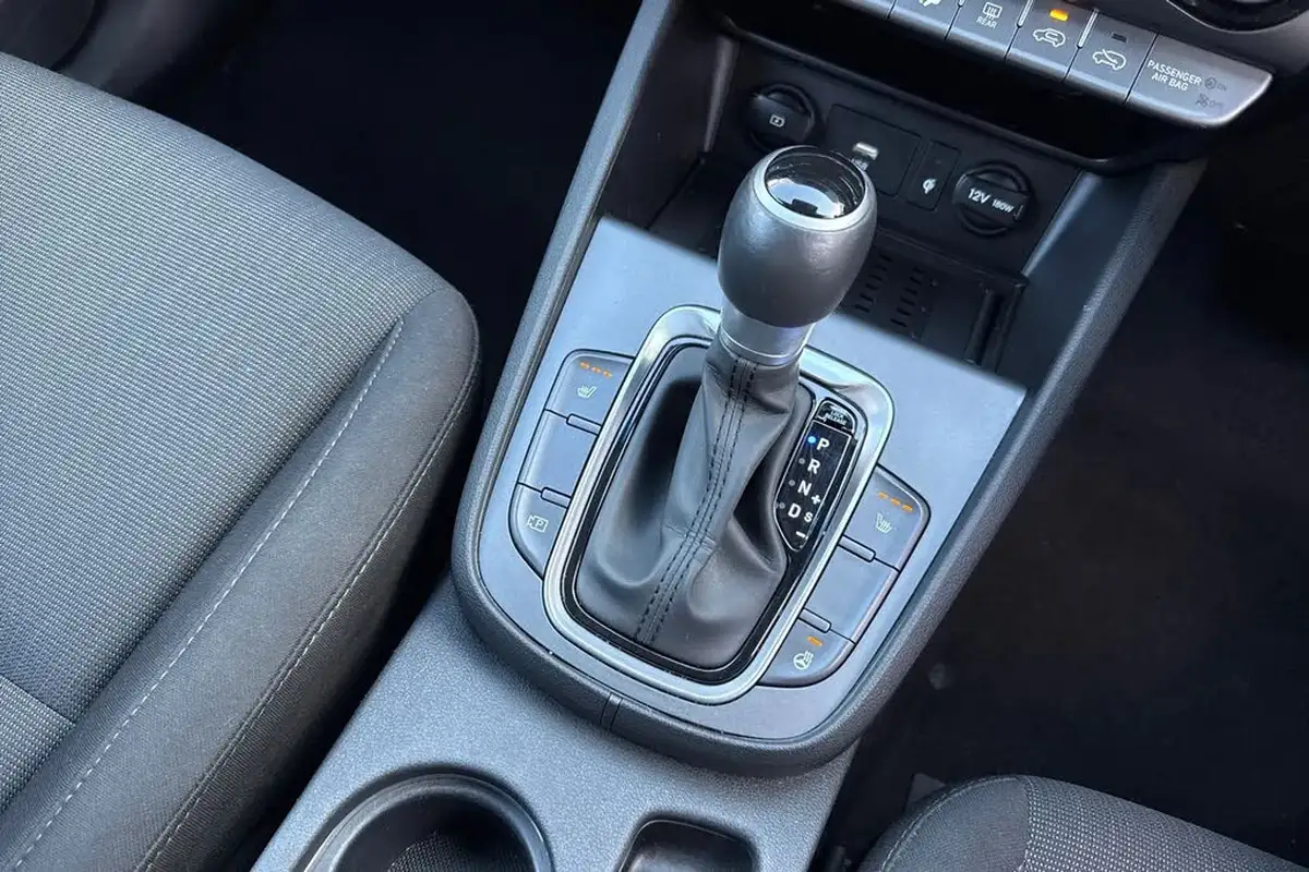 2022-hyundai-kona-16-gdi-premium-big-19