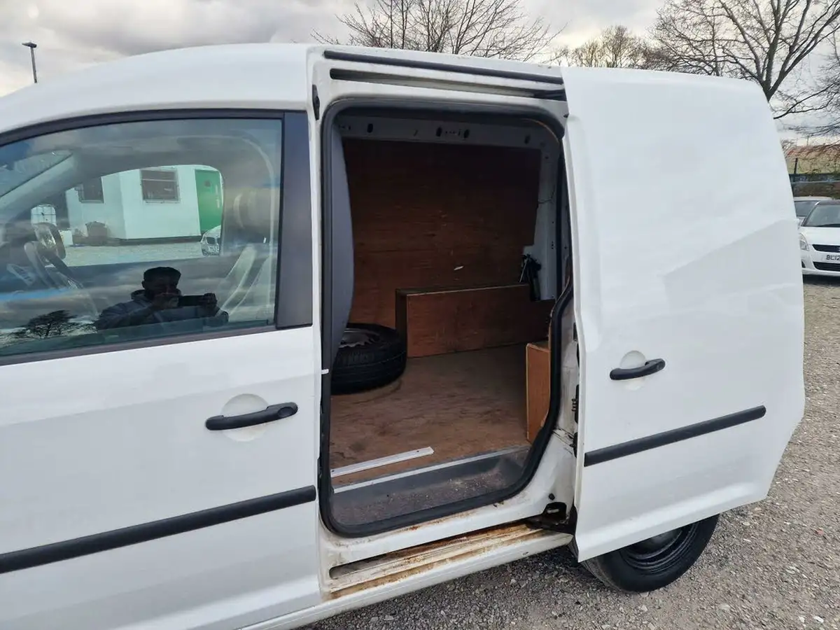 2013-volkswagen-caddy-16tdi-c20-startline-75ps-panel-big-4