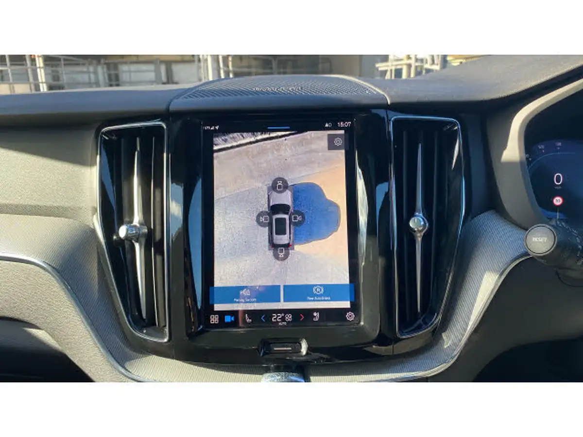 2024-volvo-xc60-20-t6-plus-black-edition-big-27