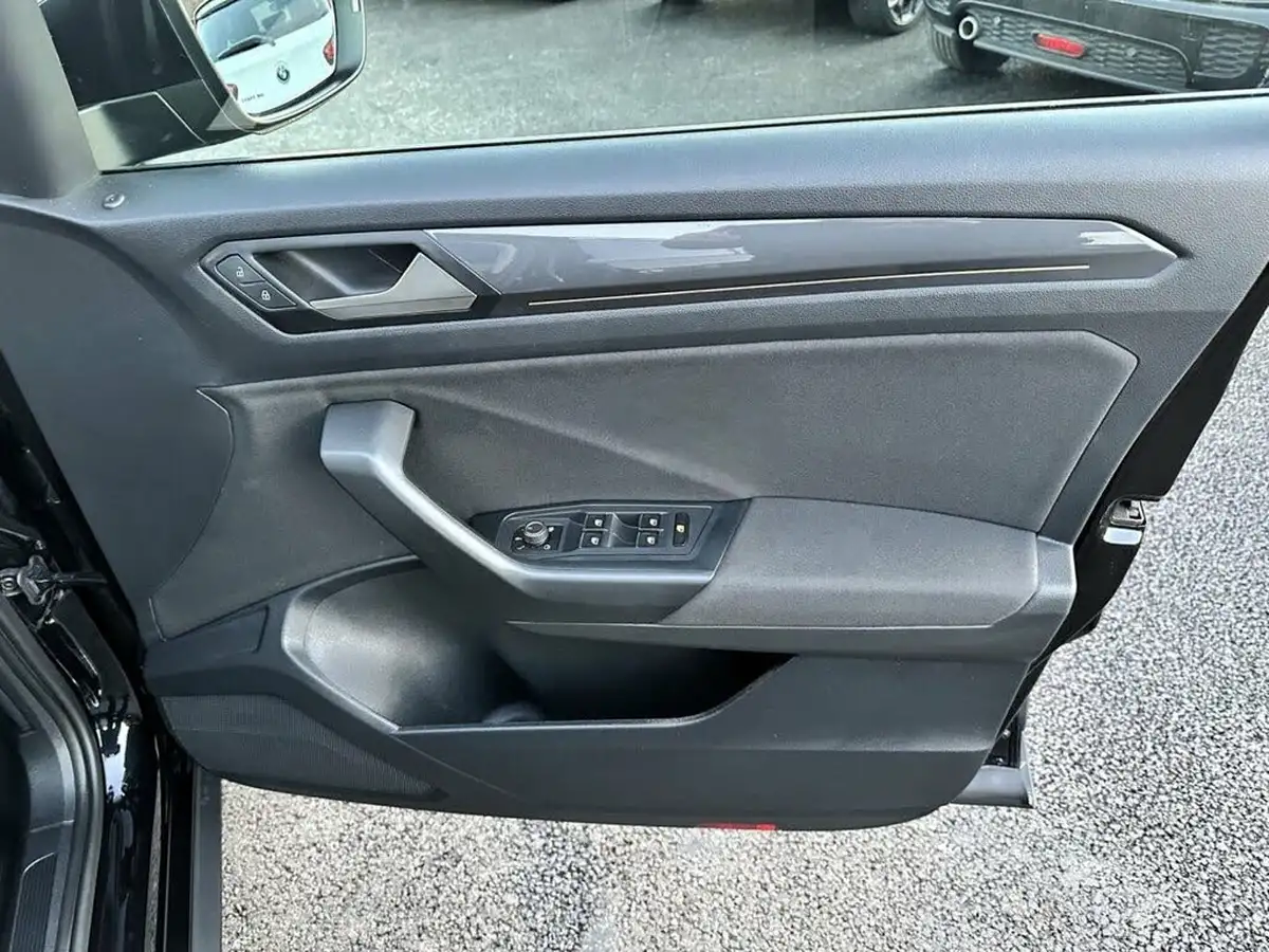 2021-volkswagen-t-roc-15-tsi-sel-dsg-big-9