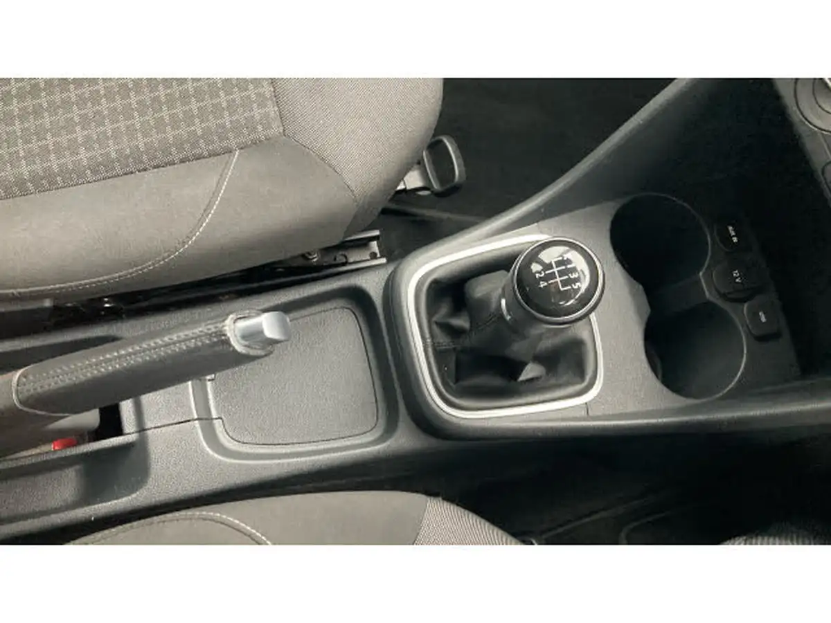 2014-volkswagen-polo-12-tsi-se-5d-big-33