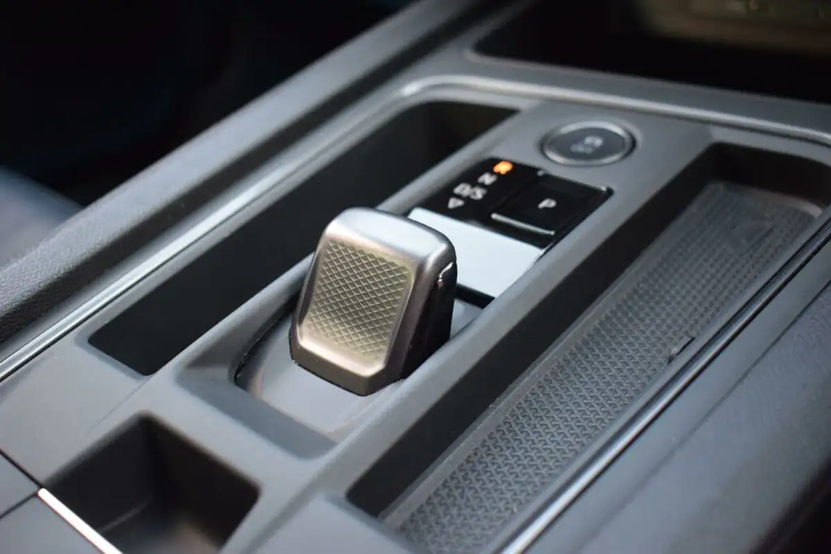 2021-cupra-formentor-14-e-hybrid-vz2-big-23