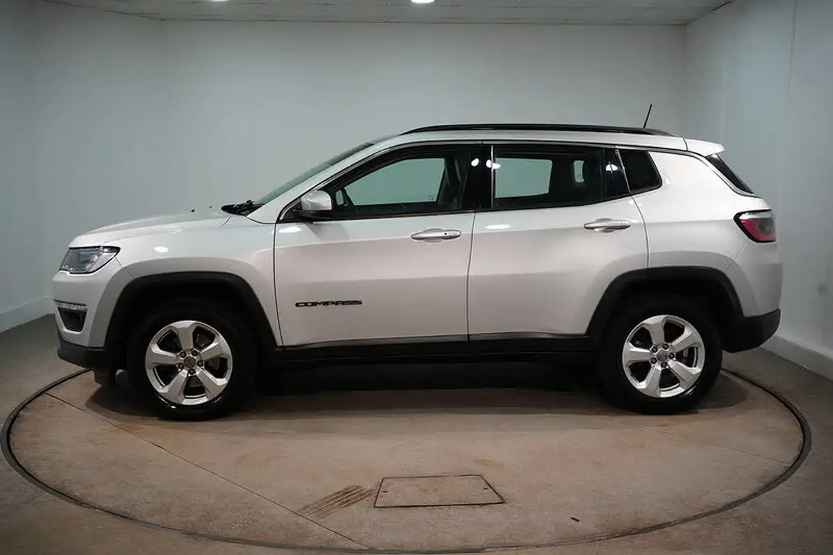 2019-jeep-compass-14-multiair-ii-longitude-big-5
