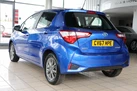 2017-toyota-yaris-15-vvt-i-icon-navi-hybrid-small-5