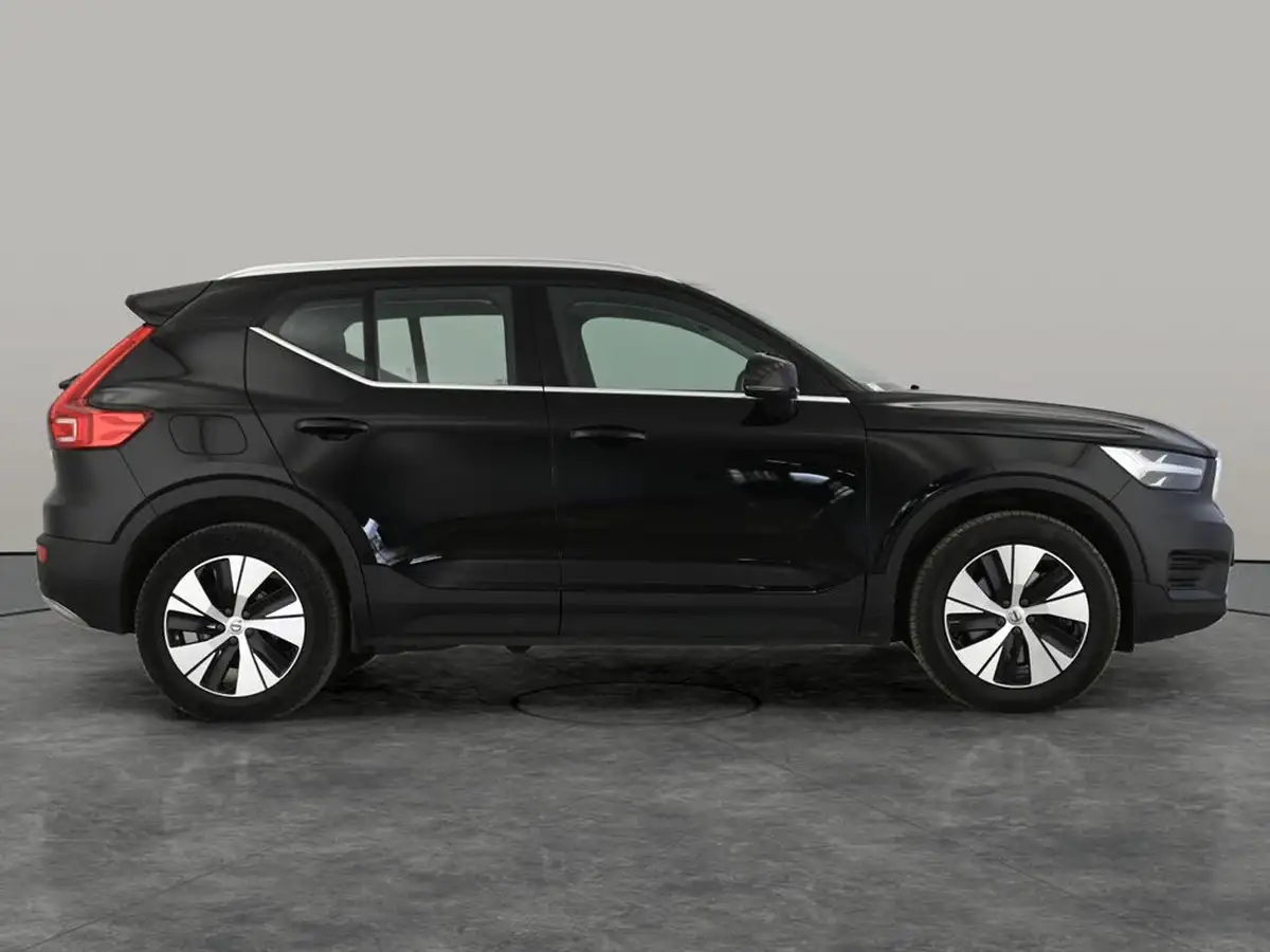 2022-volvo-xc40-15-t4-inscription-expression-big-4