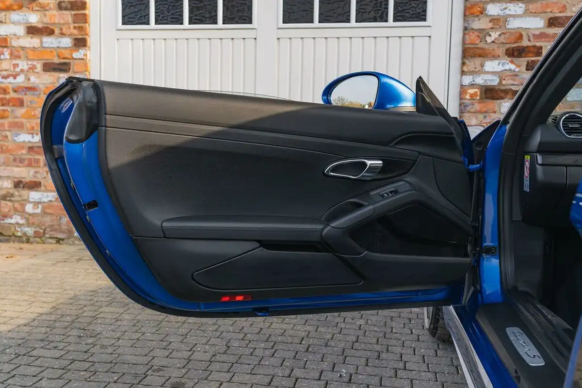 2018-porsche-cayman-718-25-cayman-s-ss-pdk-big-31