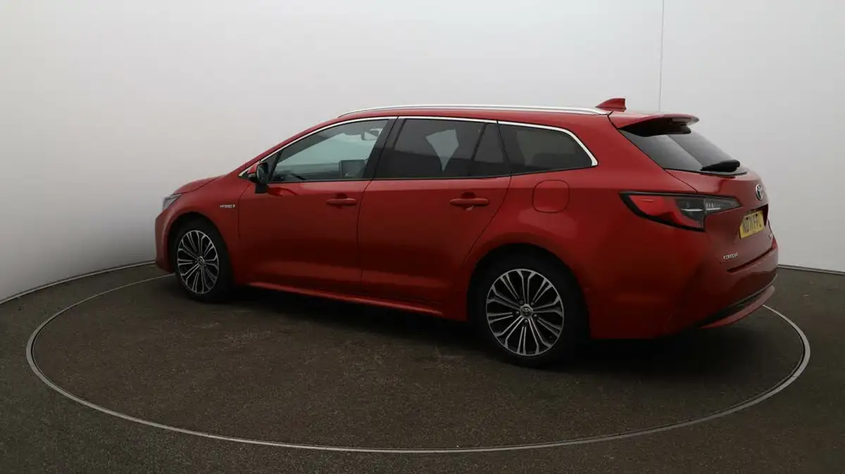 2021-toyota-corolla-18-vvt-i-excel-trk-touring-sports-big-35