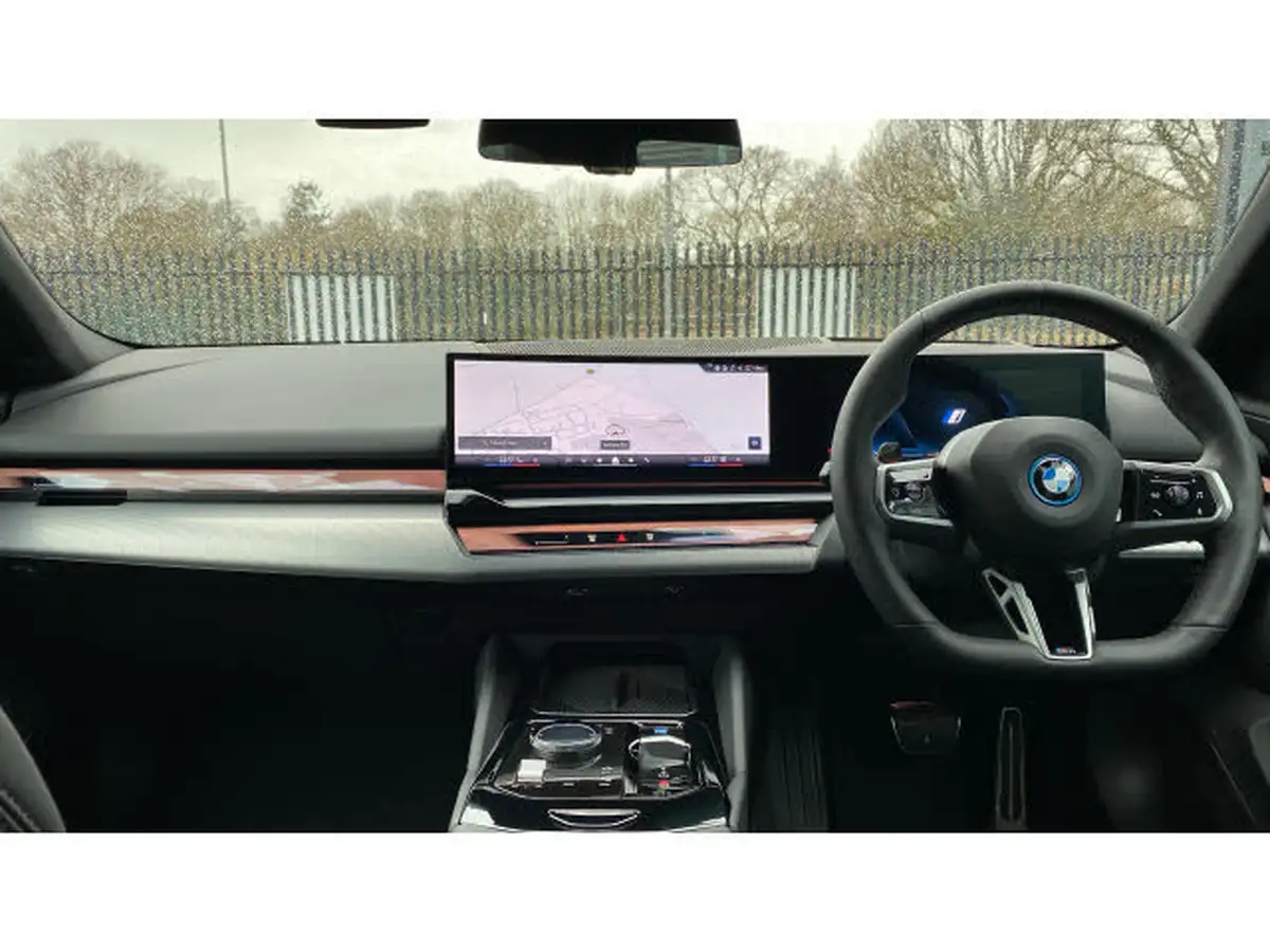 2024-bmw-5-series-e-i5-edrive40-m-sport-saloon-4d-big-3
