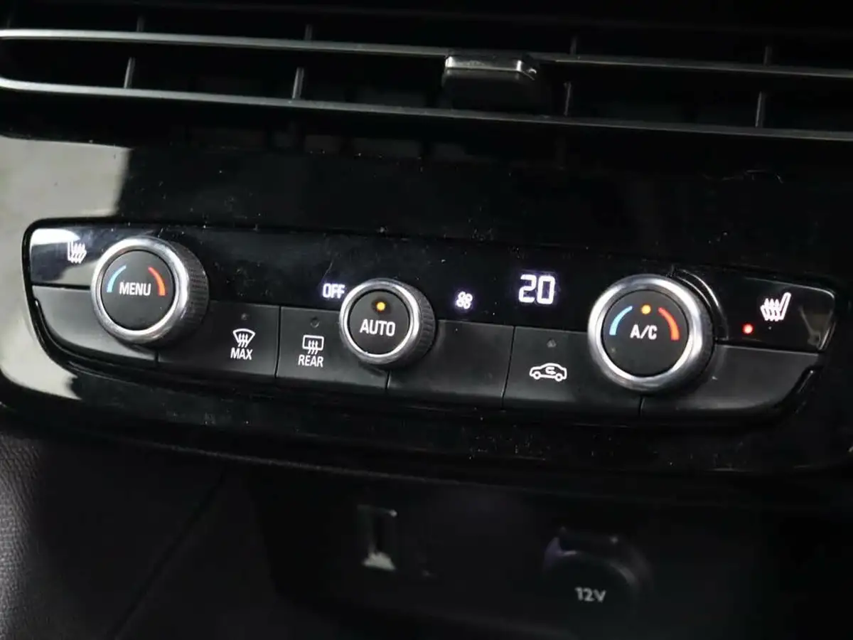 2023-vauxhall-mokka-e-gs-big-34