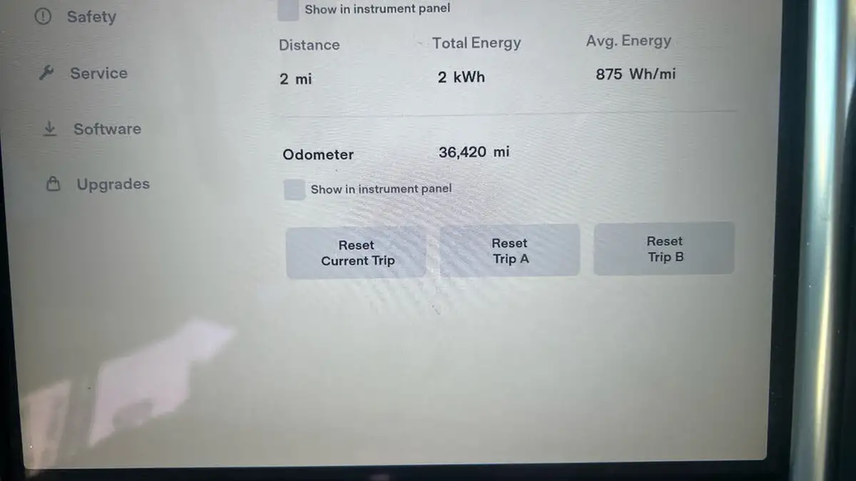 2017-tesla-model-s-e-75-235kw-big-12