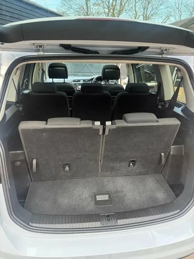 2018-volkswagen-touran-16tdi-se-family-bmtss-big-14