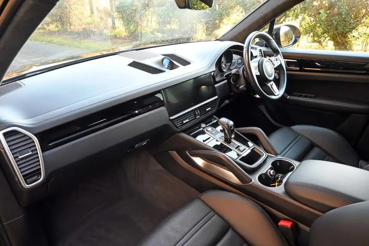 2020-porsche-cayenne-40-v8-turbo-ss-station-wagon-big-23